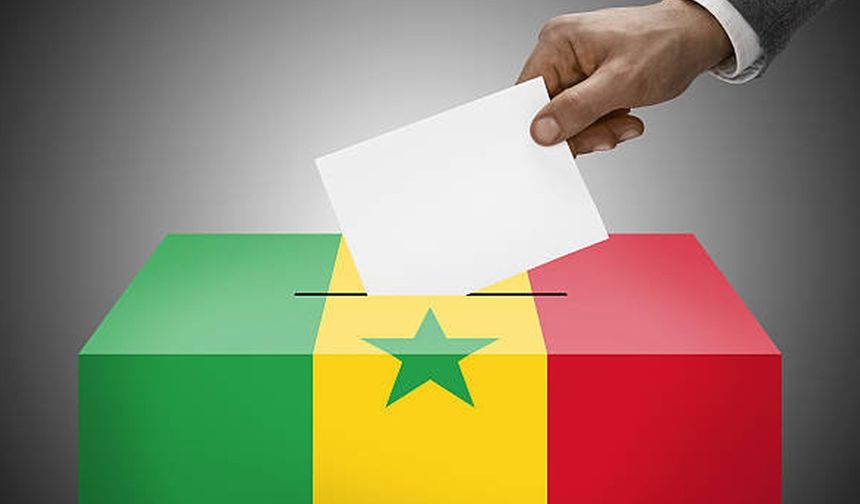 Senegal erken genel seçim için sandık başında