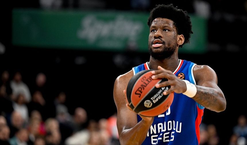 Anadolu Efes, THY Avrupa Ligi'nde yarın Barcelona'ya konuk olacak