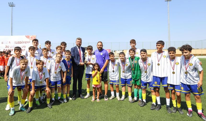 Buca Belediye Spor U-14 Takımı Türkiye şampiyonasında