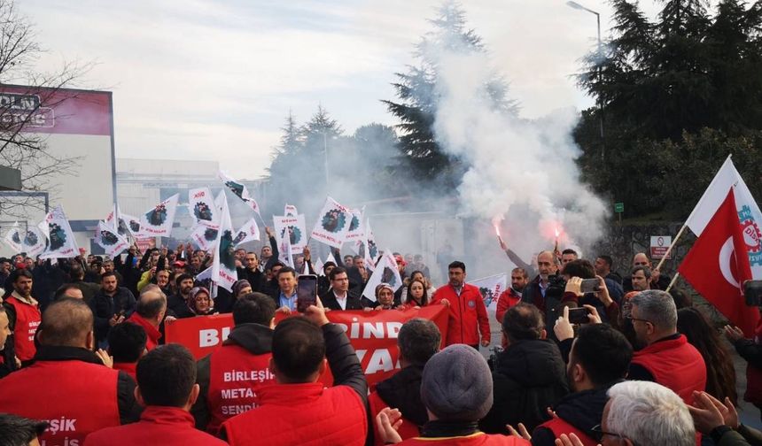 Metalciler ayakta! Kaynak Tekniği  greve çıktı