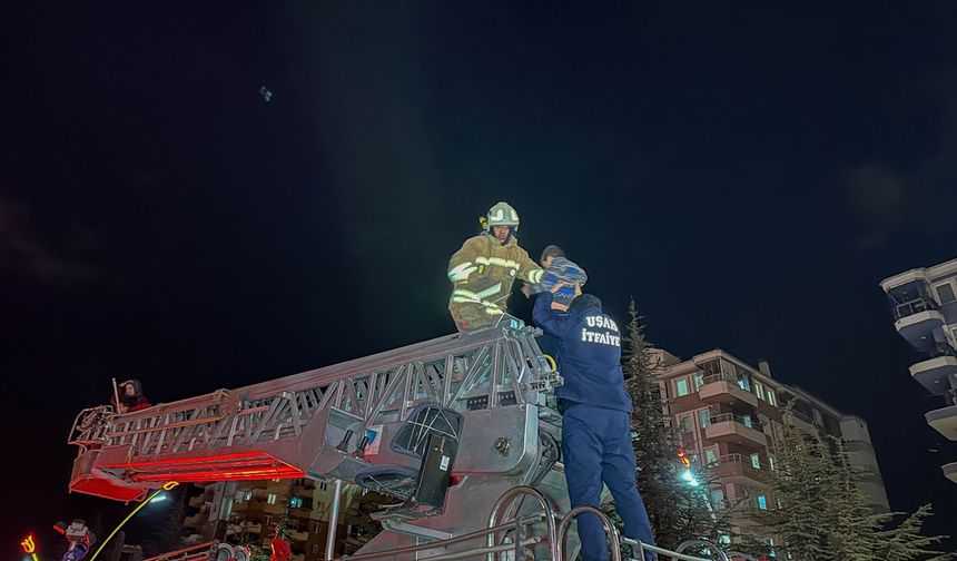 Uşak'ta çıkan yangın korkuttu