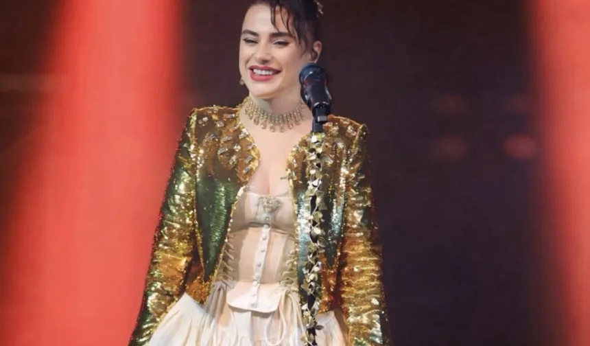Ceylan Ertem’den sahne performanslarına sert yorum: Hadise ve İrem Derici hedefte!
