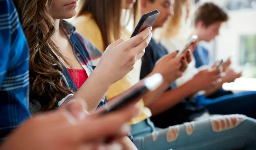 Akıllı telefonlarda pil ömrünü artırmanın 5 etkili yöntemi!