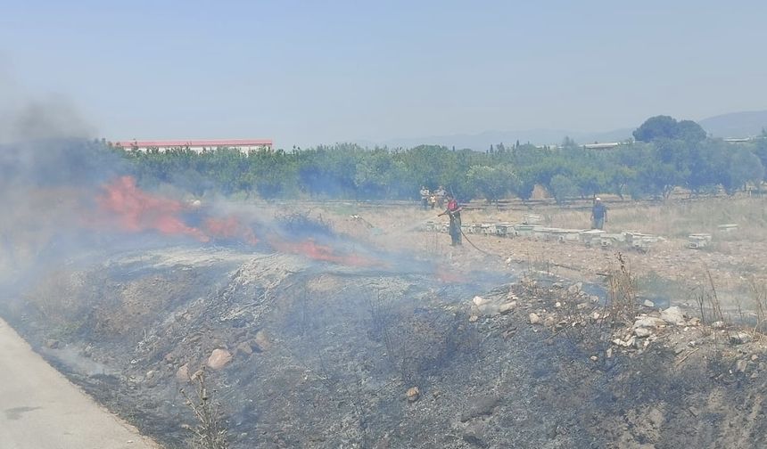 Kemalpaşa da çıkan yangın kontrol altına alındı