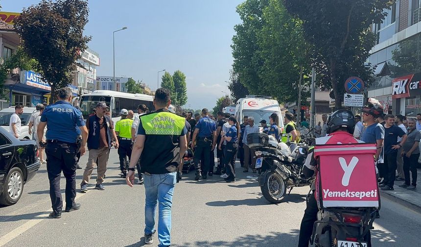 Düzce'de otomobille çarpışan motosikletteki 2 polis yaralandı