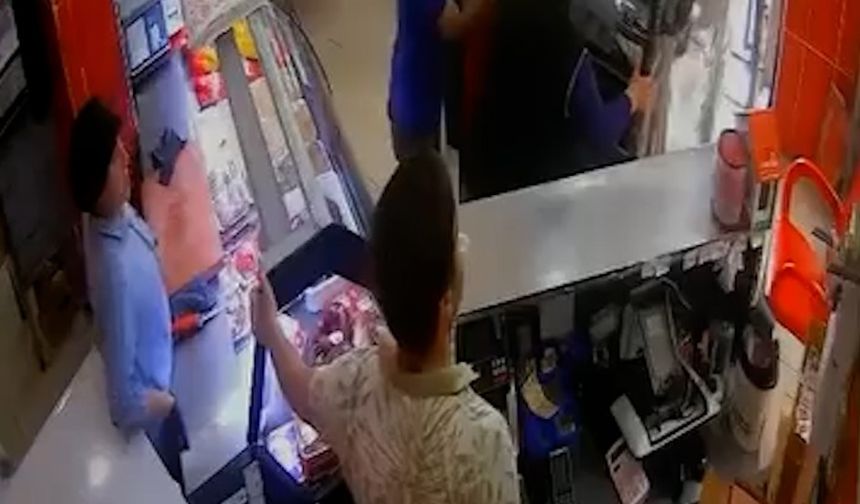 Elektrikli bisikletiyle kasap dükkanına daldı!
