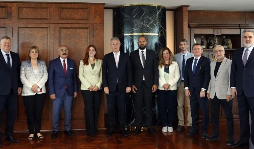 Türkiye Satranç Federasyonu'ndan, İZTO'ya ziyaret