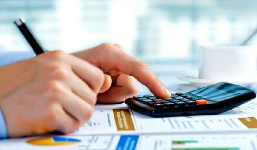 Hizmet sektöründe makas açılıyor: Bilişim uçuşa geçti, ulaştırma sektörü çakıldı