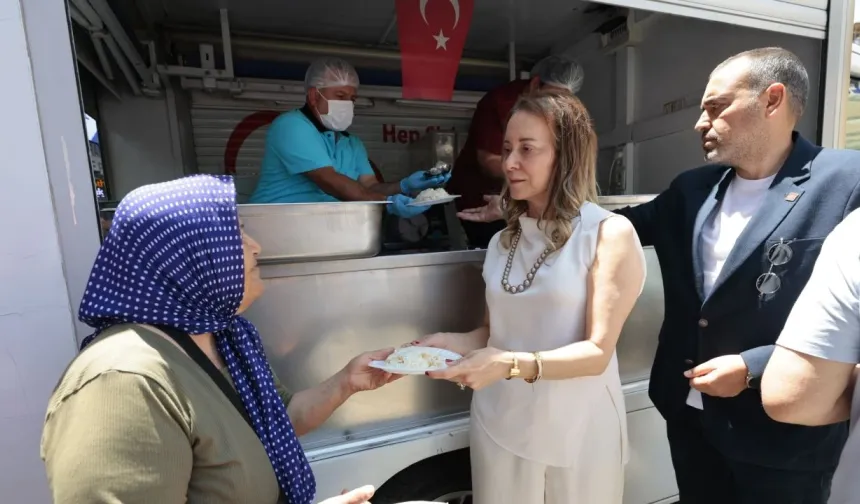 Konak’ta Ferdi Zeyrek İçin Anlamlı Anma
