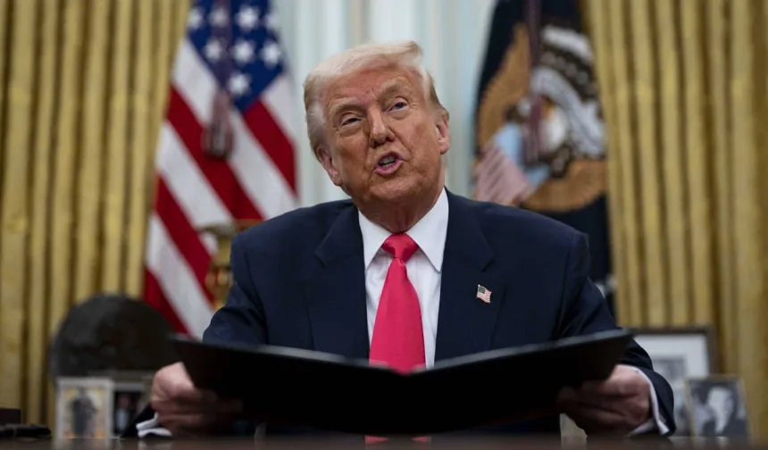 ABD Başkanı Donald Trump'tan iki ülkeye seyahat yasağı