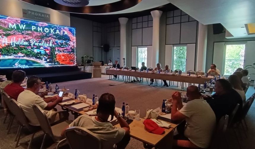 Foça'da yelken heyecanı yeniden başlıyor