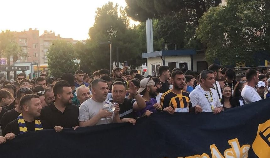 İzmir'de Bucaspor taraftarı ayaklandı:  "Sahipsiz değiliz!"