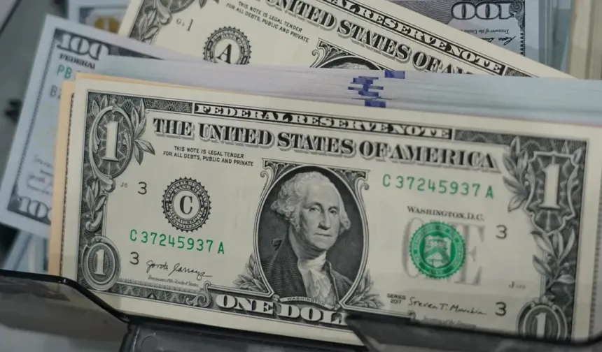 Dolar ve euro haftayı zirvede kapatıyor! İşte 18 Temmuz 2025 döviz kurları