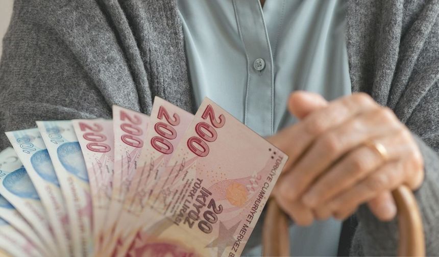 Emekli bayram ikramiyesi ödeme günleri 2026: SGK takvimi ve zam detayları