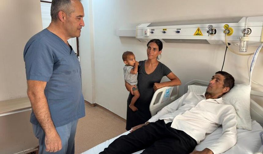 Kalbinden bıçaklandı, İzmir'de iki ameliyatla hayata döndü