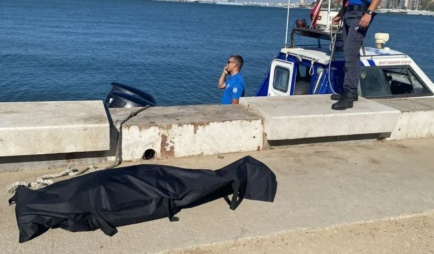 İzmir Bayraklı sahilinde korkutan olay: Denizde erkek cesedi bulundu