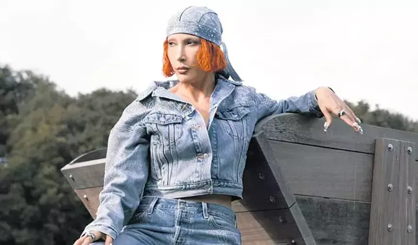 Hande Yener’den Amsterdam çıkarması