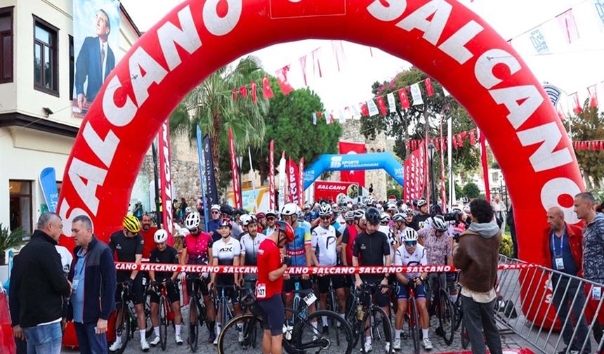 VeloTürk Gran Fondo Çeşme’de pedallar barış ve spor için döndü