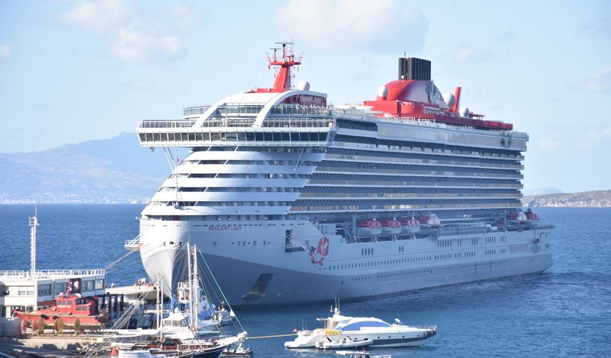Bodrum'a 'Resilient Lady' kruvaziyeriyle 2 bini aşkın yolcu geldi