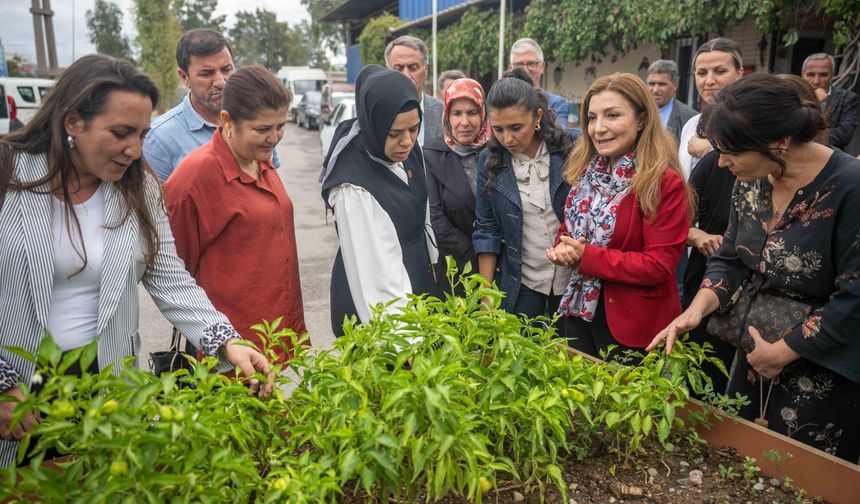 İzmir Bornova'da 'sıfır atık' seferberliği muhtarlarla başladı