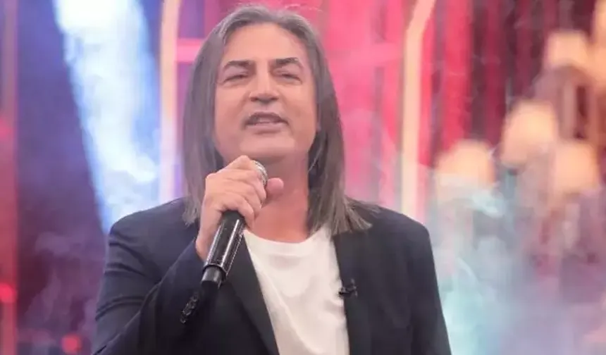 Çelik hayranlarını korkuttu: Sahnede düştüğü anları böyle paylaştı