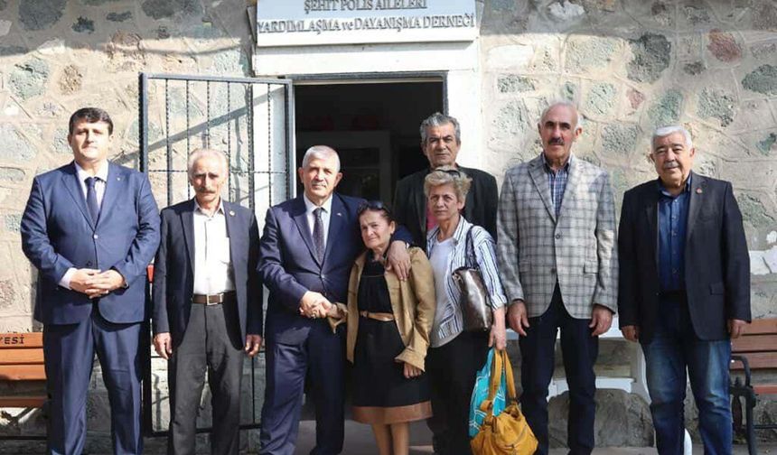 MHP İzmir'de tam saha pres: 'Derdin Derdimdir' ziyaretleri 1100 buluşmayı aştı