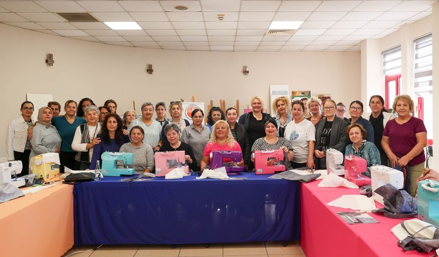 Bucalı kadınların emeği gençlere burs oldu