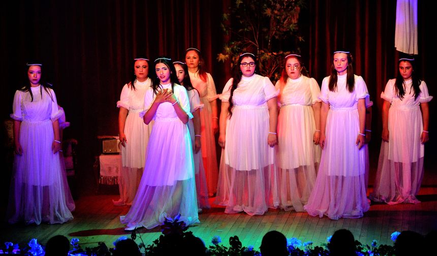 İzmir Bornova'da  şiddete karşı sanatla direniş