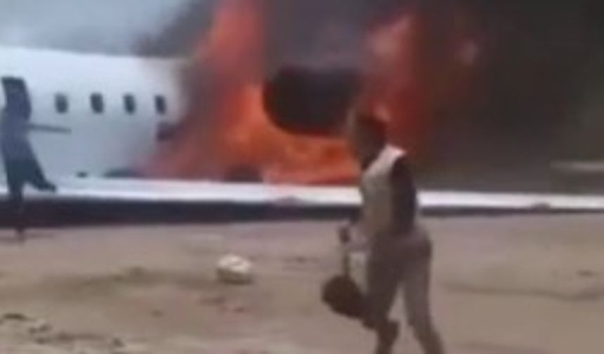 Uçak pistten çıktı! Bir de bakan vardı