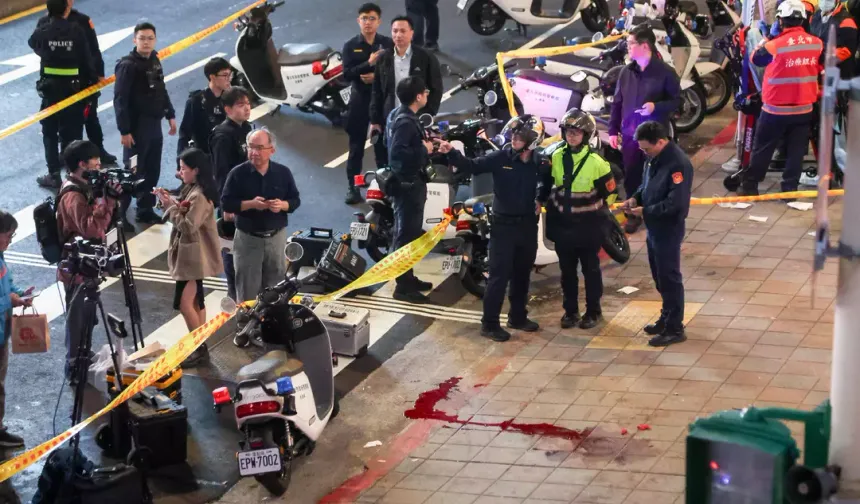 Metroda sis bombalı ve bıçaklı saldırı: Ölü ve çok sayıda yaralı var