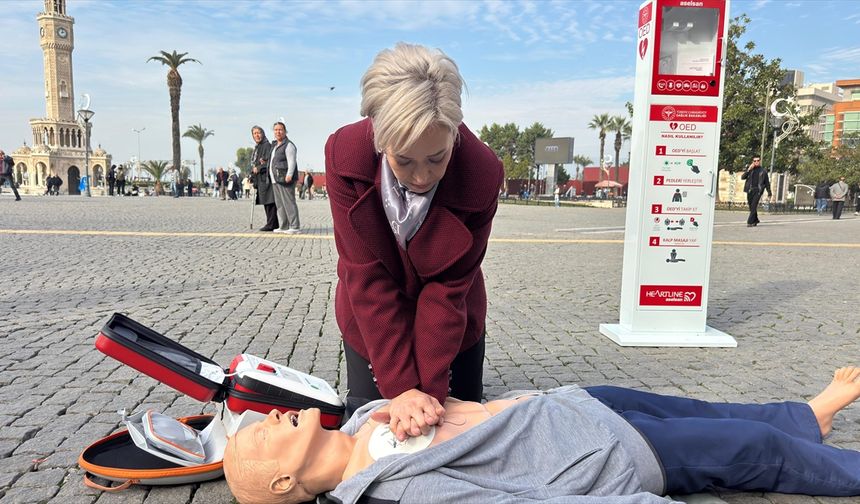 İzmir’de 20 noktaya hayat kurtaran şok cihazları yerleştirildi
