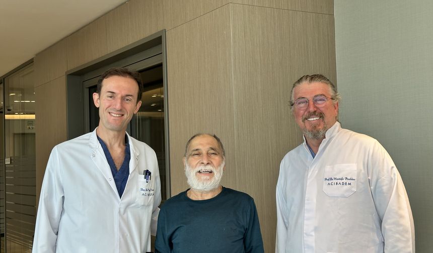 İzmir'de hayat kurtaran operasyon: Libyalı hasta ölümün kıyısından döndü