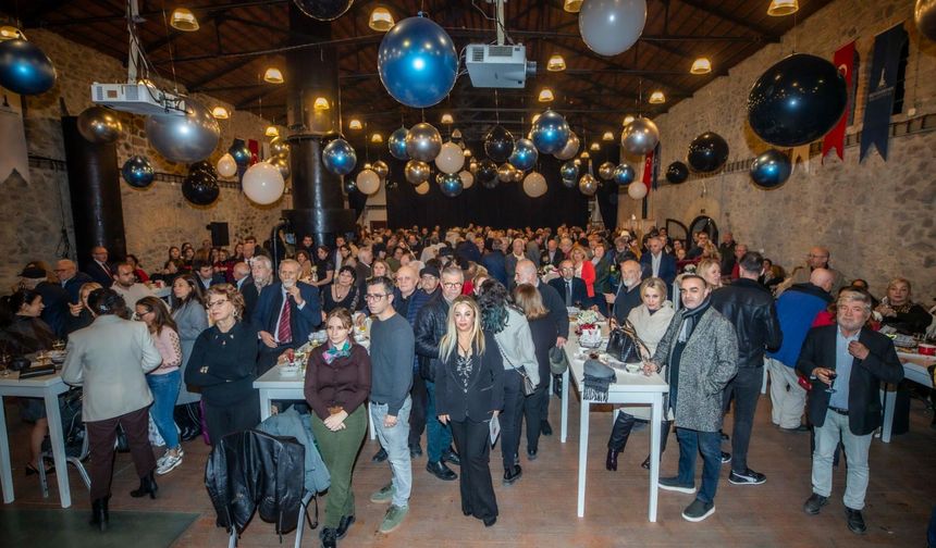 İGC Geleneksel Yılbaşı Buluşmasında Büyük Coşku... 2026'da kalemlerimizin gücü çok olsun!