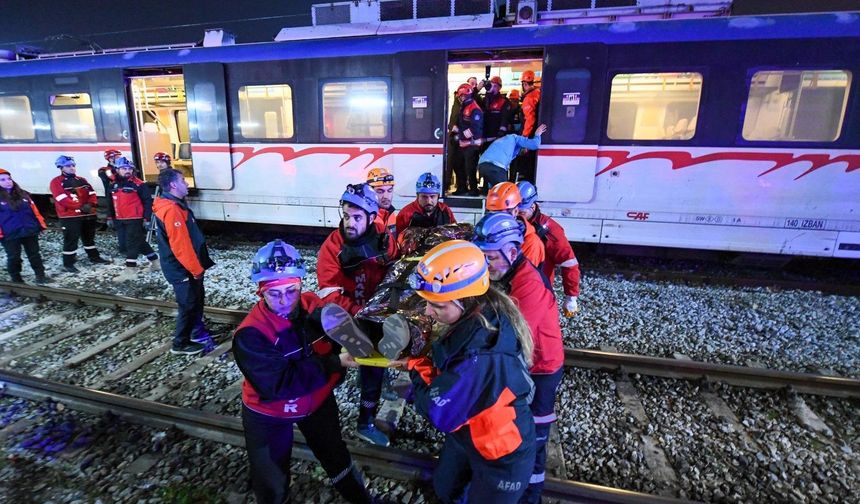 Menemen İZBAN İstasyonu’nda deprem ve kaza tatbikatı