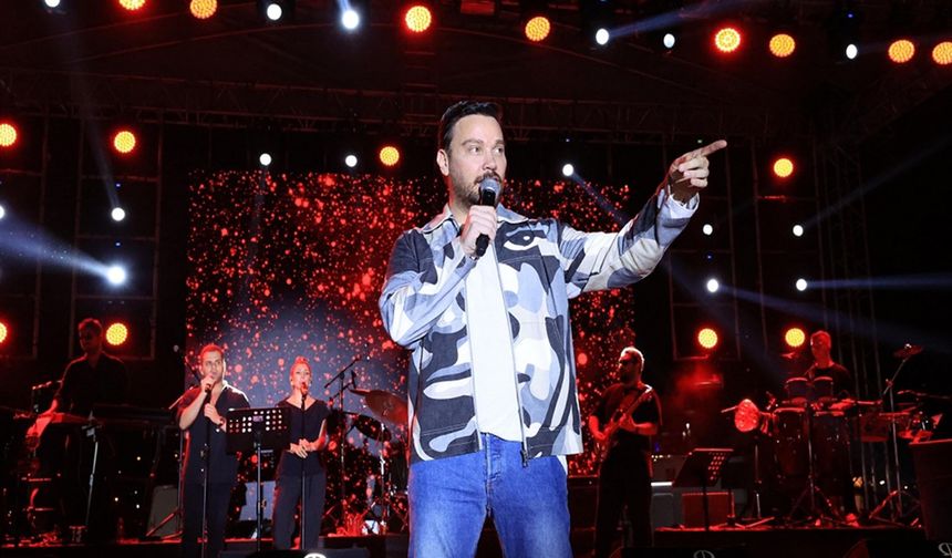 Sinan Akçıl'a minibüs icrası!