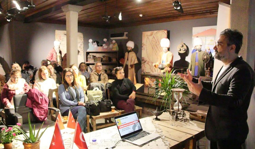 İzmir’de eğitimciler felsefenin ışığında buluştu