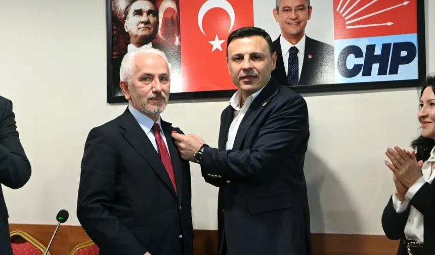 AK Parti'den istifa eden Ekrem Baki CHP'ye katıldı