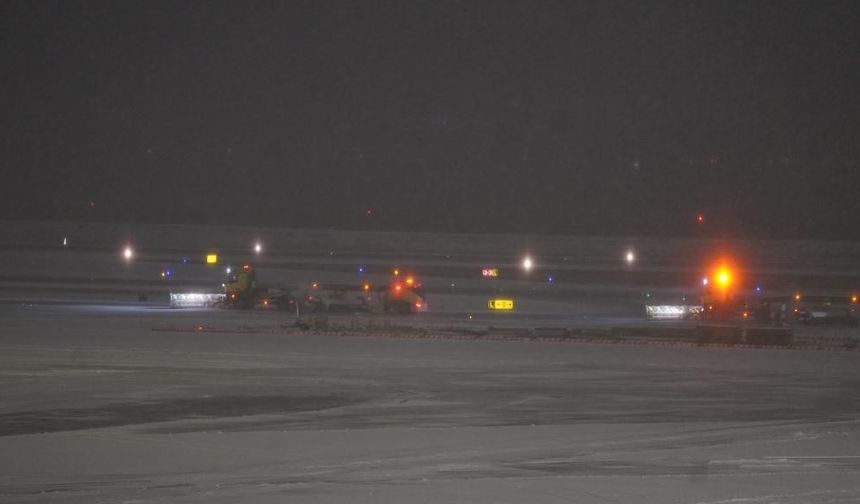 ABD’de kar fırtınası alarmı: 13 binden fazla uçuş iptal edildi