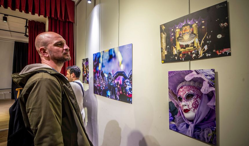 İtalya'nın maske karnavalı İzmir'de sergilendi