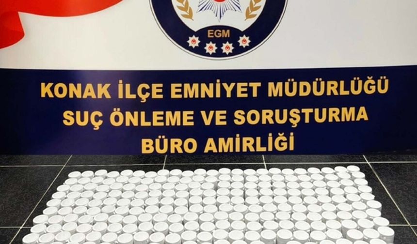İzmir’de uyuşturucu satıcılarına operasyon: 2 kişi tutuklandı