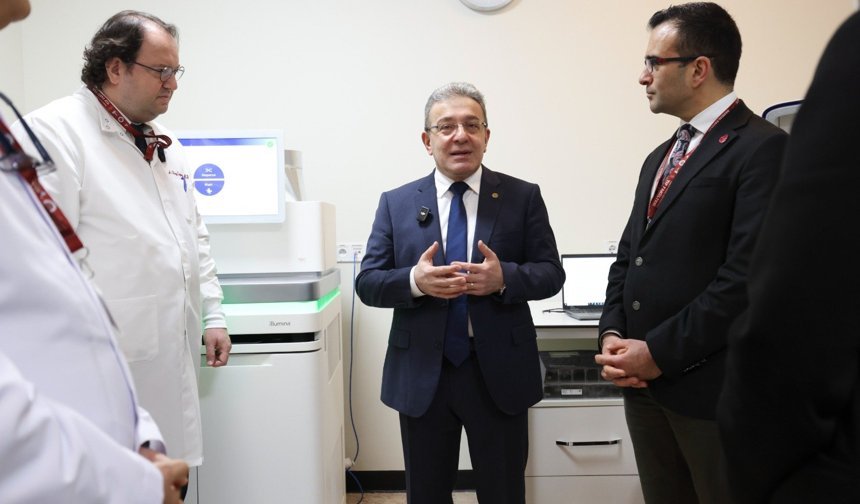 Üniversite hastanelerinde bir ilk: NovaSeq 6000 Dokuz Eylül’de hizmete girdi