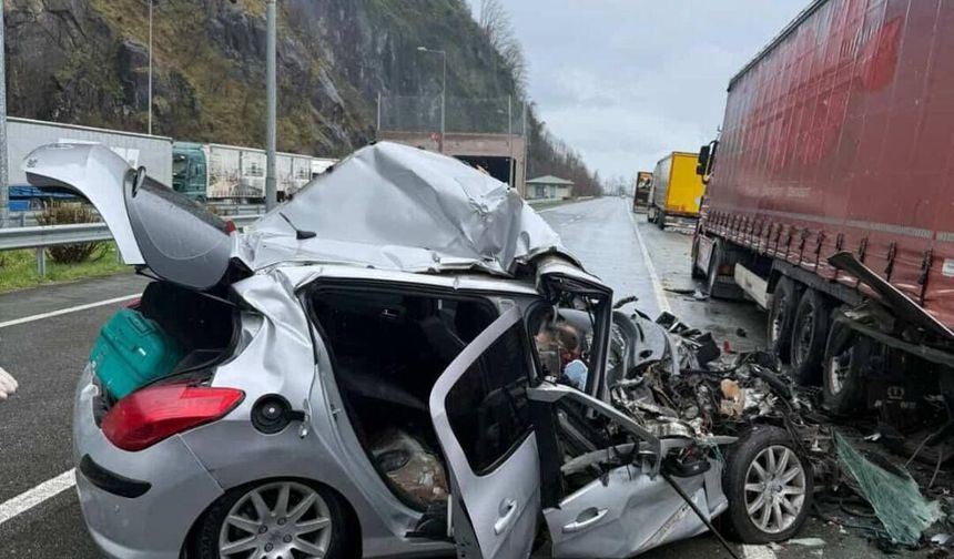 Feci kaza; ölüler ve yaralı var