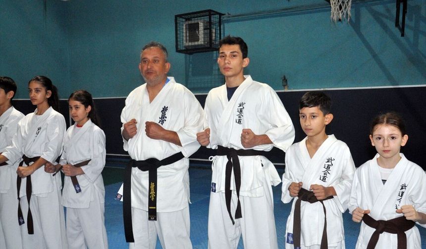 Gazi babadan ilham alan şampiyonlar: Ödemiş’te aile başarısı