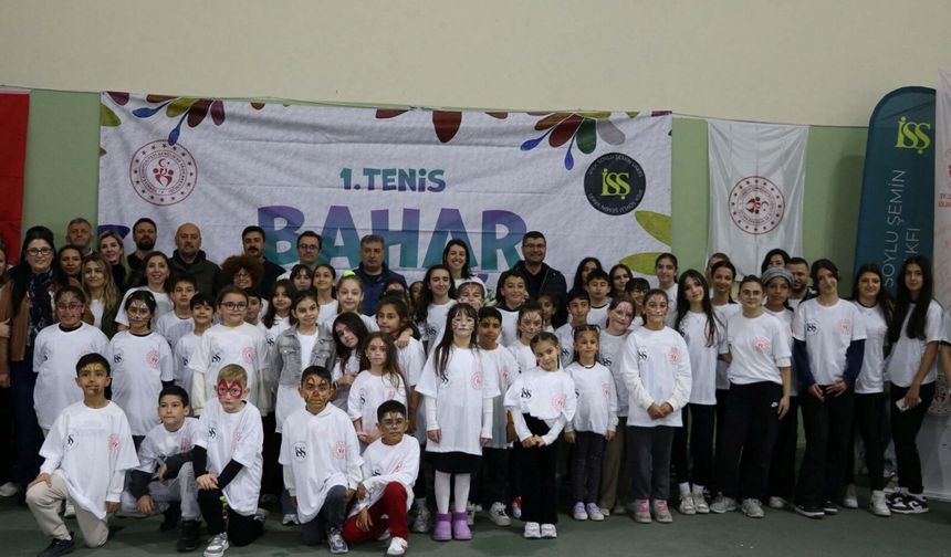 İpek Soylu’dan İzmir’de umut dolu servis: Dezavantajlı çocuklar tenisle buluştu