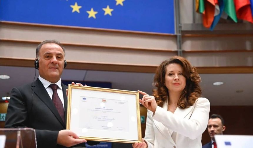 Ekrem İmamoğlu’na Avrupa’dan demokrasi ödülü