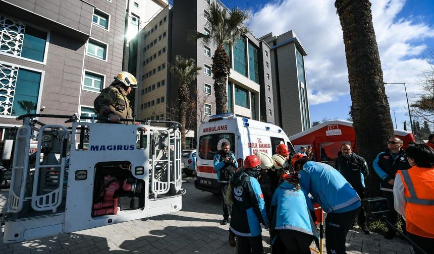 İzmir Adliyesi’nde nefes kesen bomba tatbikatı