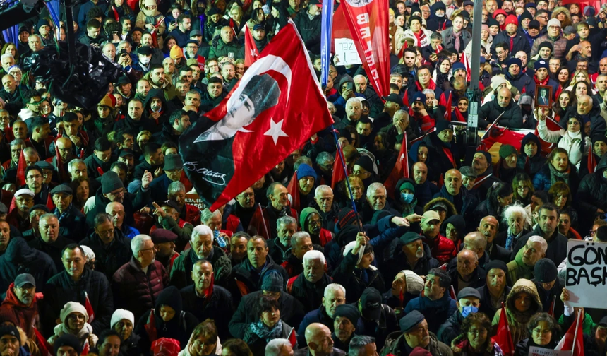Saraçhane’de gözaltı dalgası: 35 kişi alındı, 4’ü adliyeye sevk ediliyor