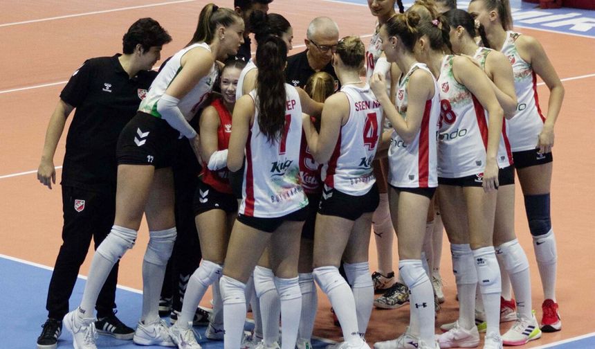 Sultanlar Ligi hayali yine başka bahara: Karşıyaka Play-Off'ta havlu attı