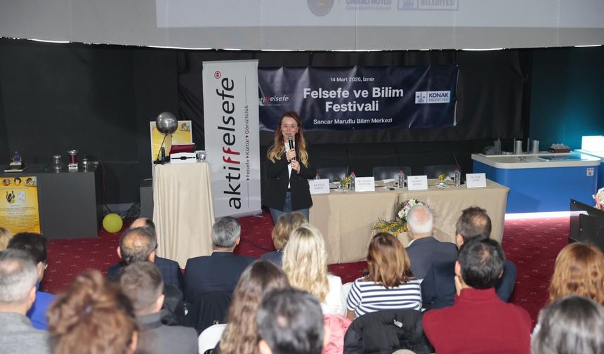 Konak’ta Felsefe ve Bilim Festivali buluşmasına yoğun ilgi