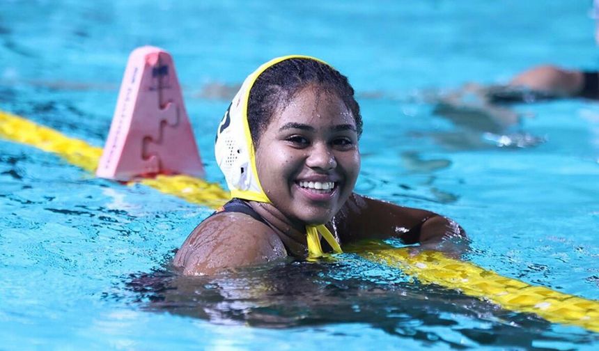 Şampiyonluğa 'kulaç' attı